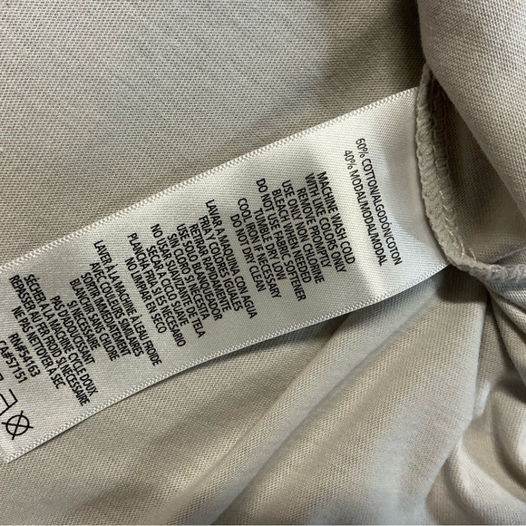 Calvin Klein Gray Fitted Short Sleeve Tee - Picture 4 of 4